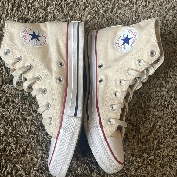 Beige Converse All Star Chuck Taylor (size 6 mens) (size 8 women's) - Picture 3 of 9